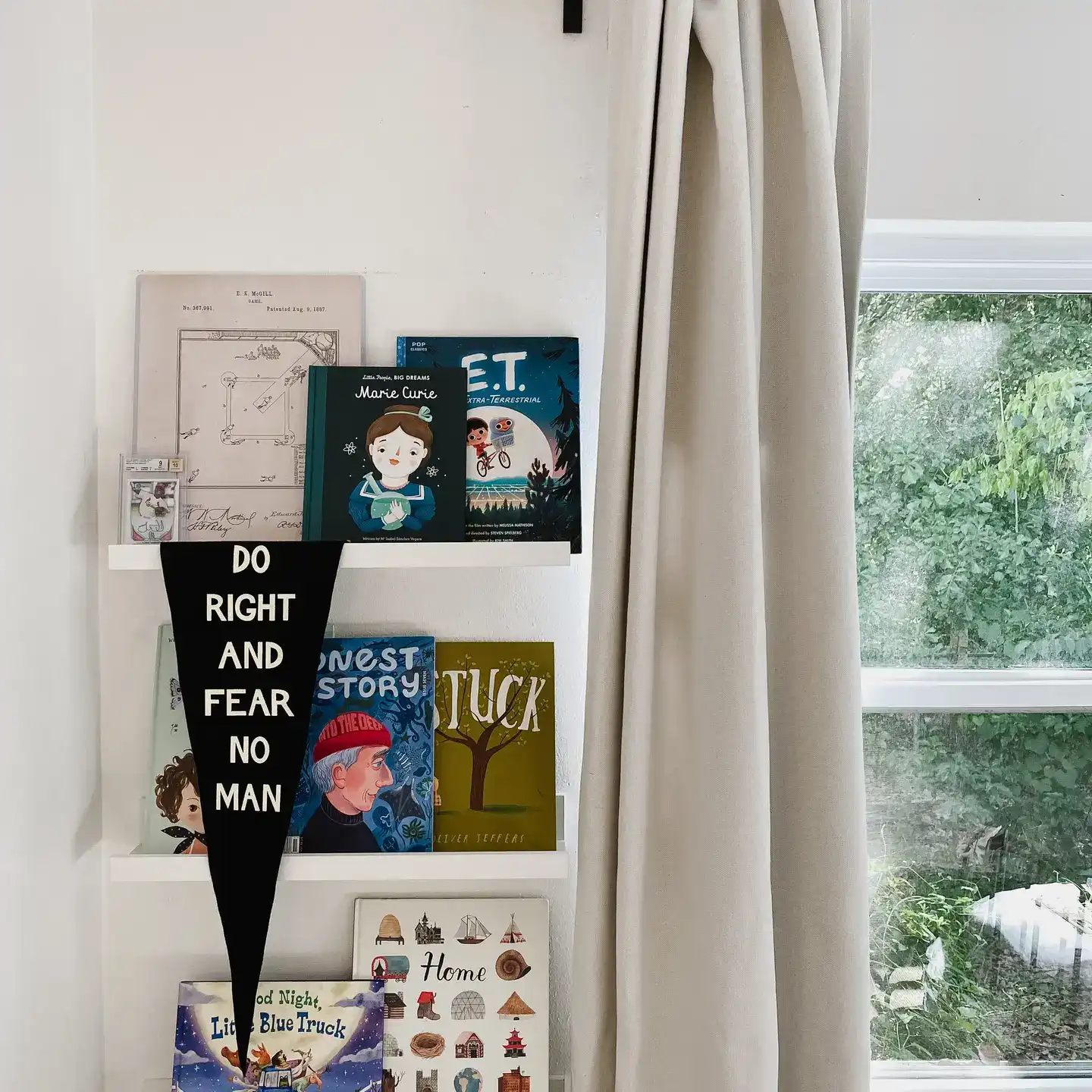 Do Right And Fear No Man Pennant - Image 4